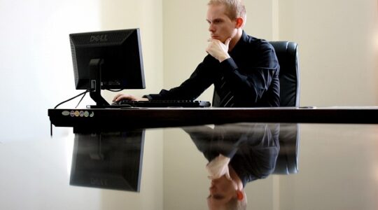Come risparmiare sullo stipendio da dipendente: strategie e soluzioni efficaci