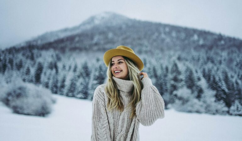 10 idee outfit per l’inverno: come scegliere sciarpa e cappello senza errori 10 idee outfit per l’inverno: come scegliere sciarpa e cappello senza errori